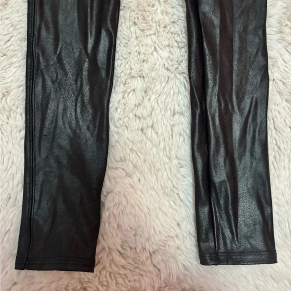SPANX Faux Leather Leggings size small petite - Picture 2 of 8